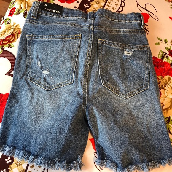 Fashion Nova Bermuda Shorts - Picture 3 of 3